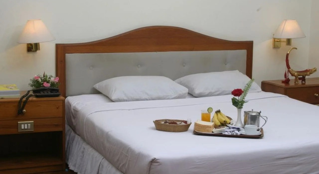 Yuzana Hotel, Prenota Hotel Hotel a Yangon con parcheggio, Parcheggio