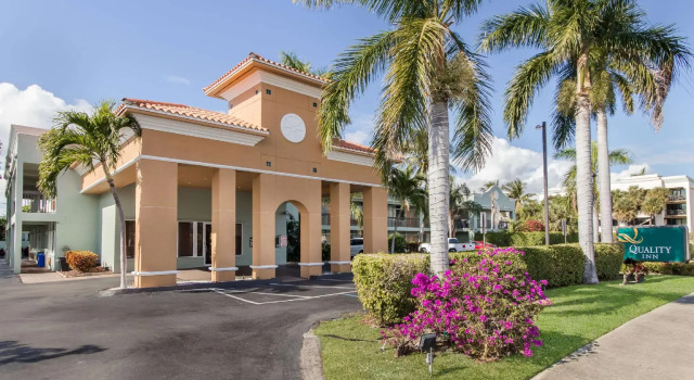 Boca By the Sea Hotel