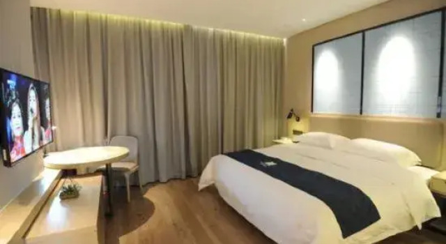 Vienna Smart Hotel (Nanning Sports Center Dashadi Metro Station Branch), Rezerwuj Hotel Hotele w Nanning z parkingiem, Parking