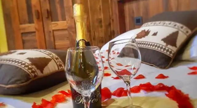 Relais du Paradis Chambres dHôtes, Забронировать Отель Интрод 
