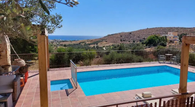 Вилла с видом на море Villa Phaestias