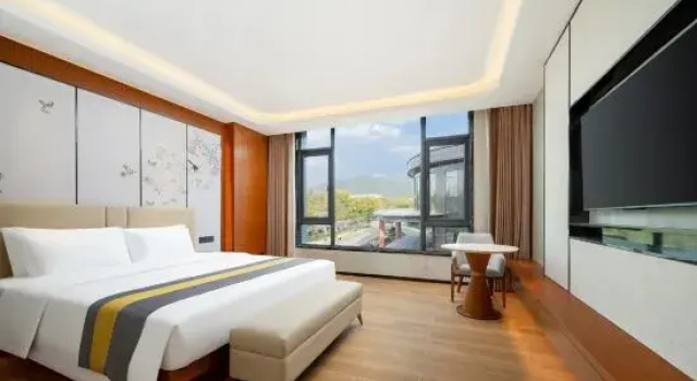 Люкс Executive с 3 комнатами Foshan Qiaoshun Hotel (Guangdong Millennium Xiqiao Store)