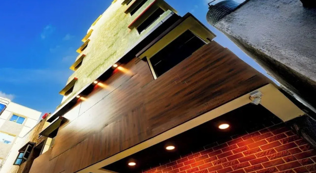 Qubenest Splendour, Забронировать Отель Бангалор штат Карнатака, рядом с White Orchid Bangalore