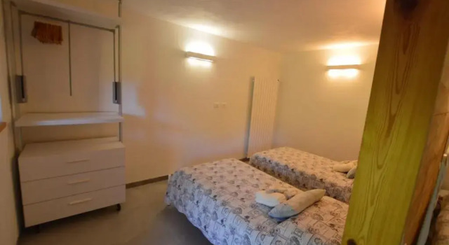 Cozy Nature House, Prenota Villa Hotel a Colico con parcheggio, Parcheggio