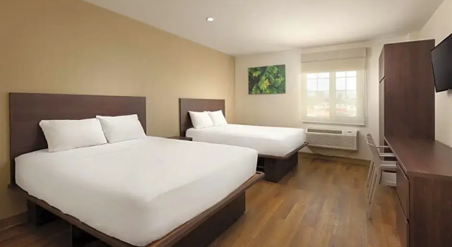 Люкс Standard Extended Suites Tijuana Macroplaza