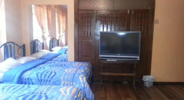Hostal Latitud 0
