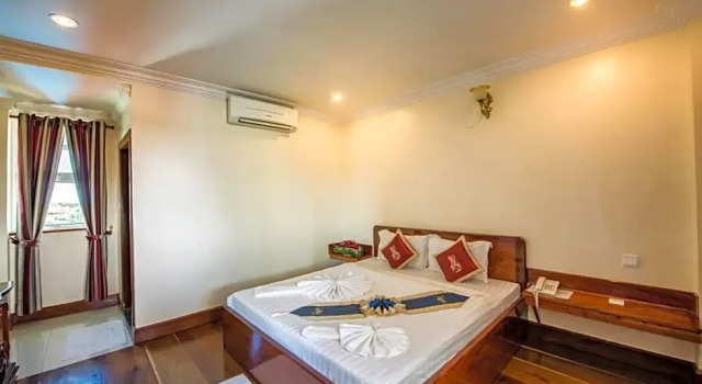 Номер Superior Seng Hout Hotel