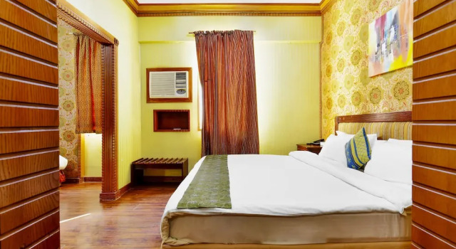 Номер Deluxe Capital O 125 Moon Plaza Hotel