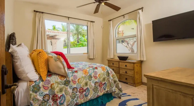 Luxurious Golf Retreat, Steps From Palmilla Beach: Villa Del Sol 7, Забронировать Вилла Отели Южной Нижней Калифорнии с парковкой, Парковка