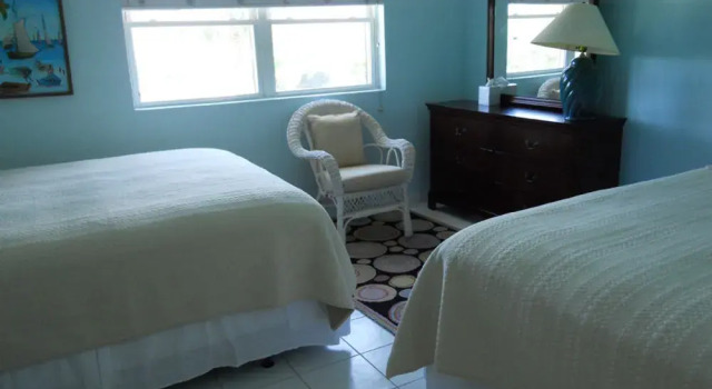 Silver Sands Condominiums, Κράτηση Ξενοδοχείο West Bay Grand Cayman, κοντά στο Cemetery Beach
