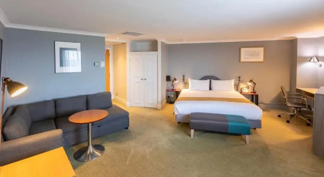 Двухместный люкс Holiday Inn London Sutton by IHG