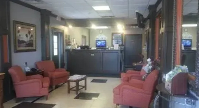 萨拉索塔机场酒店(Sarasota Airport Hotel), Забронировать Отель Отели Сарасота с бассейном, рядом с Художественный музей Джона и Мейбл Ринглинг, Бассейн