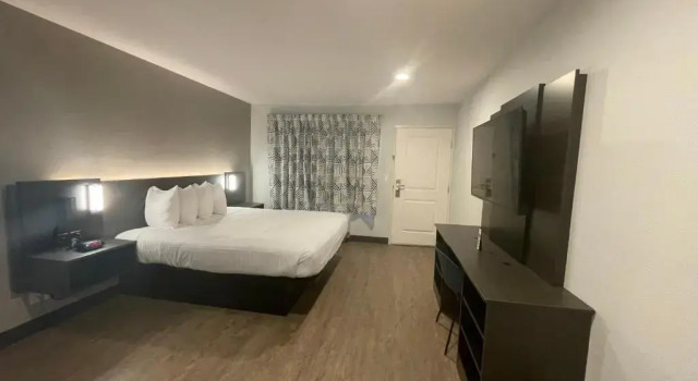 Люкс Studio 6 Corona, CA West