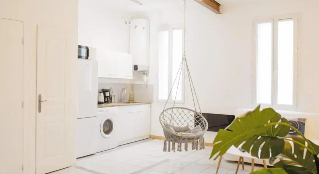 GregBnb-com - T2 Cocooning et chaise hamac -10min Gare