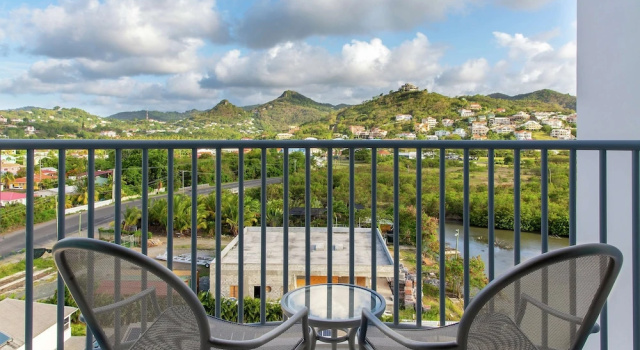 Четырёхместный номер Standard с видом на горы Harbor Club St Lucia, Curio Collection by Hilton