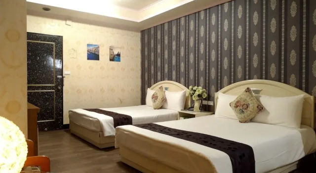 Четырёхместный номер Standard Guan Lun Hotel