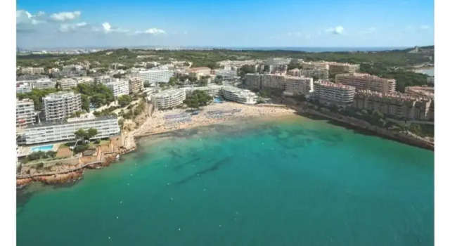 Апартаменты Apartamento excepcional,piscina y 100m de la playa