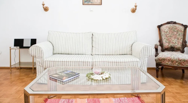 Апартаменты Marthas Veranda Apartment
