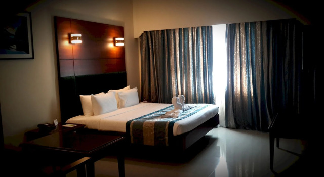Shenbaga Hotel and Convention Centre, Rezervovat Hotel Hotely v Tamil Nadu se stravováním, Polopenze / Plná penze