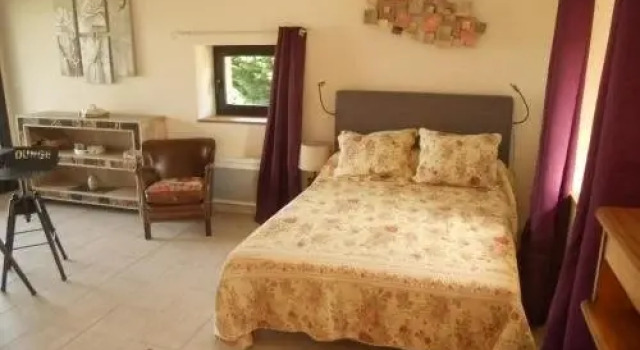 Chambres d'hôtes Tarn - La Maison du Chai, Book Hotel Castelnau-de-Montmiral Tarn