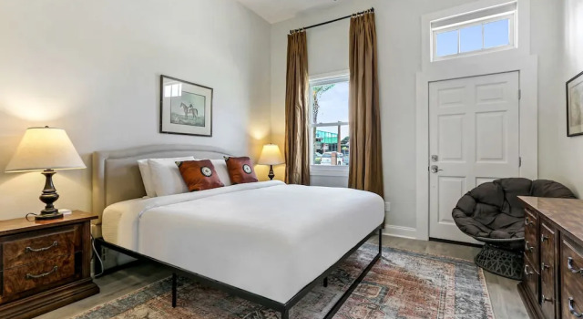 Renovated Historic 4BR House Near Magazine St & Uptown, 预订 酒店 新奥尔良 路易斯安那州