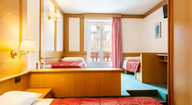Полулюкс Hotel La Serenella