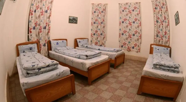 Четырёхместный номер Standard Bauhaus Motel