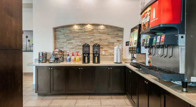 Staybridge Suites St. Petersburg FL by IHG, Забронировать Отель Сент-Питерсберг Pinellas County, рядом с St. Anthony's Hospital