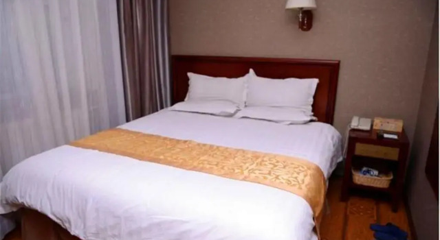 Двухместный номер Standard GreenTree Inn Harbin City Central Avenue Hotel