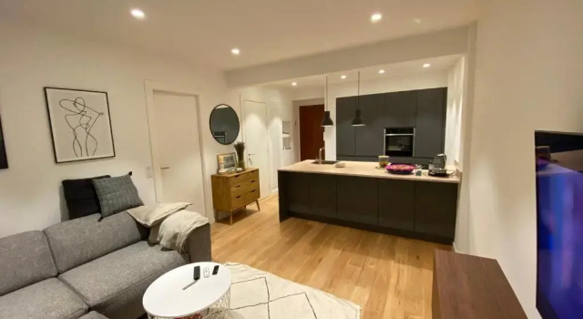 Appartement 2 pièces vue mer à Nice Fabron les Constellations Piscine 10mn promenade des Anglais, Забронировать Апартаменты/квартира Отели Ниццы с бассейном, рядом с Пляж Обри-Леконт, Бассейн