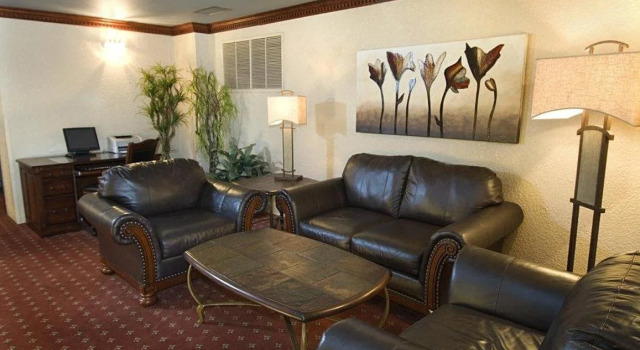 Best Western Hotel Universel Drummondville, Buchen Sie Hotel Hotels in Québec mit Pool, Schwimmbad