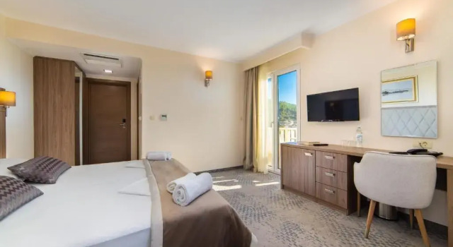 Двухместный номер Deluxe с балконом и с видом на море Hotel Bella Vista
