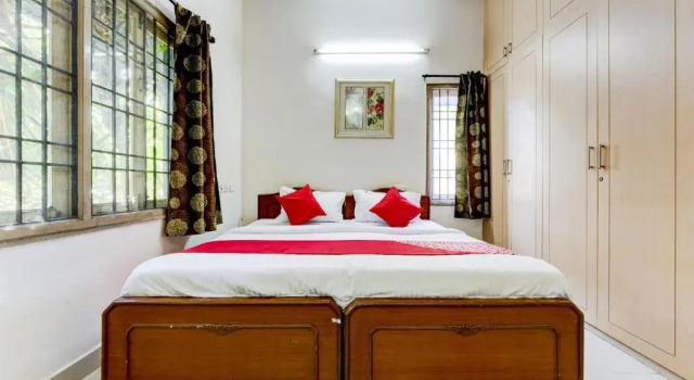 OYO Flagship 77300 J2 Service Apartment, Забронировать Апартаменты/квартира Шолинганалер Ченнаи