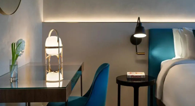 Двухместный номер Standard с балконом Renaissance Barcelona Hotel