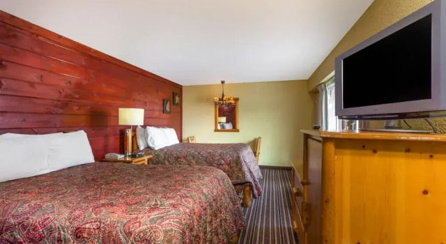 Четырёхместный номер Standard Lodge at Mill Creek Pigeon Forge
