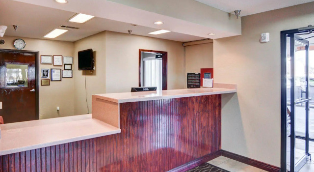 Quality Inn Forest Hill - Fort Worth South, Забронировать Отель Форест-Хилл Dallas - Fort Worth Metropolitan Area