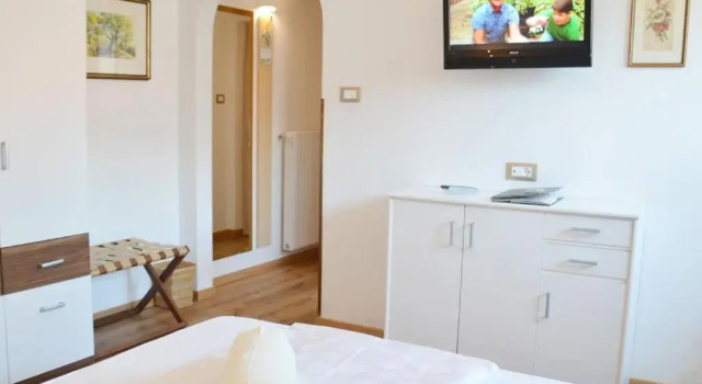 Одноместный номер Standard Мансарда Hotel Karin