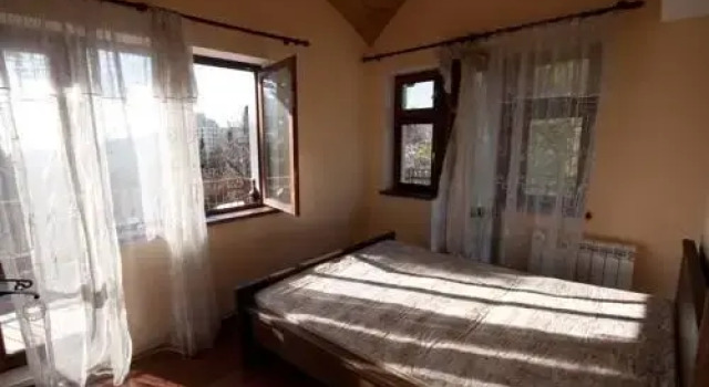 Sobaka Hostel in Yalta, Boek Hostel Hostels in Jalta, Hostel