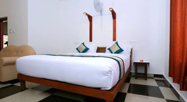 Hotel River Moon by OYO Rooms