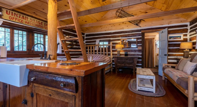 Студия Deluxe Pioneer Guest Cabins