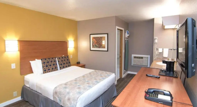 Двухместный номер Standard Nordic Inn and Suites