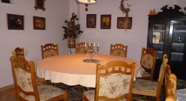Gästehaus Schickert, Varaa Hotelli Bechtheim 