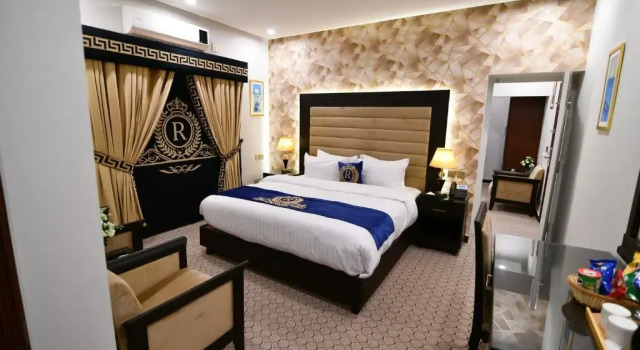 Номер Deluxe Royal Regency Hotel