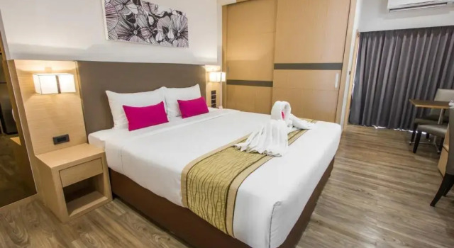 Студия Pacific Park Hotel
