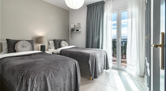 RDM33 -  2 bed apartment close to beach, Book Apartment Hotels in Riviera del Sol with a Pool, Swimming Pool