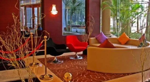 Zhuhai Jiali Hotel, Rezerwuj Hotel Hotele w Zhuhai z parkingiem, Parking