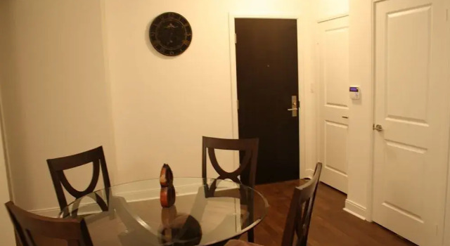 Absolute Furnished Suites - by Mirage, Varaa Hotelli Mississauga 