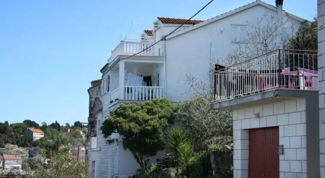 Ivo - 20m from the sea - A1(2), Prenota Hotel Pupnat 