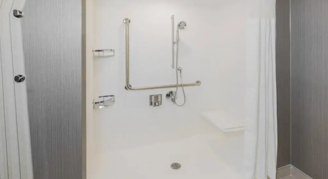 Номер Standard Courtyard by Marriott Burlington-Oakville