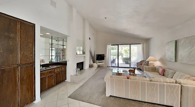 Desert Sanctuary W/ Private Pool & Hot Tub 3 Bedroom Condo, Забронировать Апартаменты/квартира Апартаменты Палм-Спрингса, рядом с Palm Springs Square Shopping Center, Апартаменты/квартира